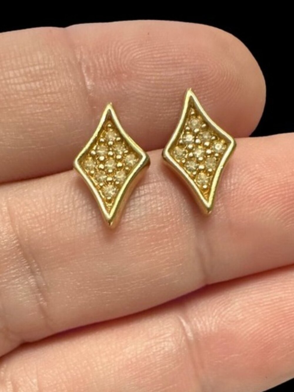 Vintage Signed Trifari Diamond Shaped Earrings Gold Tone Rhinestone Inlay